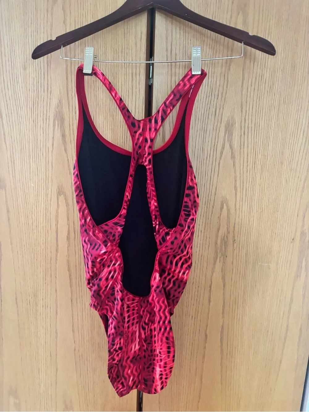 Nike Red & Black Print Racerback One-Piece Swimsuit Size 36 -M